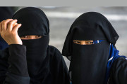 ফ্রান্স ও বেলজিয়ামের পর এবার  অষ্ট্রিয়ায় বোরখা নিষিদ্ধ