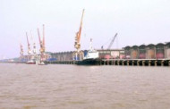 নৌ ধর্মঘটে অচল মংলা বন্দর