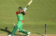 ছক্কা মেরেছেন মাশরাফি