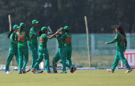 তৃতীয় হারে সিরিজও হাতছাড়া নারী দলের